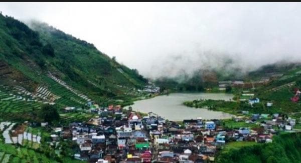 Surga Dunia Indonesia: Deretan Destinasi Desa Wisata Negeri di Atas Awan Surga Dunia Indonesia: Deretan Destinasi Desa Wisata Negeri di Atas Awan