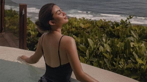 5 Potret Ariel Tatum, Raut Wajah Tanpa Makeup Bikin Pria Makin Kesengsem! 5 Potret Ariel Tatum, Raut Wajah Tanpa Makeup Bikin Pria Makin Kesengsem!