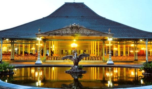 Indahnya Pura Mangkunegaran, Istana Bergaya Jawa-Eropa Tempat Pernikahan Kaesang dan Erina di Solo