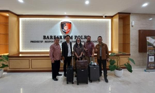 GEMPUR NET89 Laporkan Tindak Pidana Penggelapan Investasi Robot Trading Forex Net89 ke Bareskrim GEMPUR NET89 Laporkan Tindak Pidana Penggelapan Investasi Robot Trading Forex Net89 ke Bareskrim