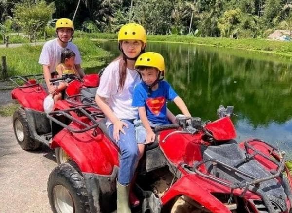 Tak Heran Bisa Tembus Jadi Menantu Jokowi,Kecantikan Selvi Ananda Bikin Gibran Klepek-klepek Tak Heran Bisa Tembus Jadi Menantu Jokowi,Kecantikan Selvi Ananda Bikin Gibran Klepek-klepek