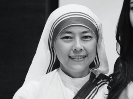 Wow! Ikuti Jejak Bunda Theresa, Cucu Bos Djarum Ini Pilih Jadi Biarawati Wow! Ikuti Jejak Bunda Theresa, Cucu Bos Djarum Ini Pilih Jadi Biarawati