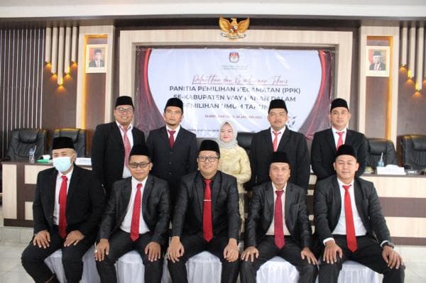 5 Anggota PPK Gunung Labuhan Dilantik KPU Way Kanan, Ini Daftar Namanya 5 Anggota PPK Gunung Labuhan Dilantik KPU Way Kanan, Ini Daftar Namanya