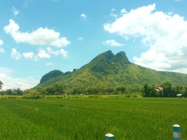 Keindahan Gunung Budeg yang Bisa Berubah Tergantung Musim Keindahan Gunung Budeg yang Bisa Berubah Tergantung Musim
