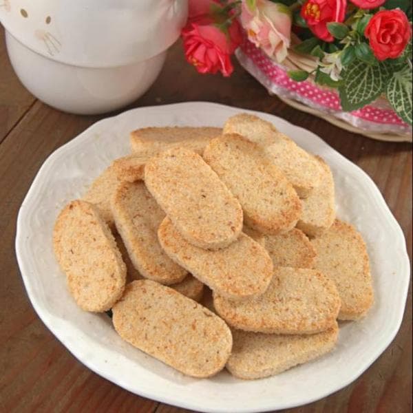 Sagon, Jajanan Tradisional yang Unik Sagon, Jajanan Tradisional yang Unik