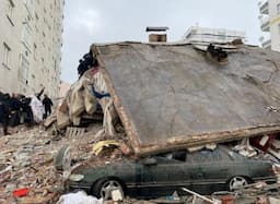 3.823 Orang Tewas dan 17.983 Terluka Korban Gempa Dahsyat di Turki dan Suriah
