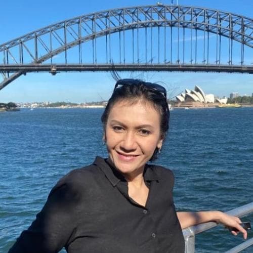 Potret Christine Panjaitan, Primadona di Tahun 1980-an hingga Sekarang Masih Tetap Cantik Potret Christine Panjaitan, Primadona di Tahun 1980-an hingga Sekarang Masih Tetap Cantik