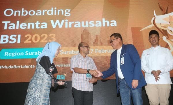 BSI dan UINSA Surabaya Berkolaborasi untuk Onboarding Talenta Wirausaha BSI 2023 BSI dan UINSA Surabaya Berkolaborasi untuk Onboarding Talenta Wirausaha BSI 2023