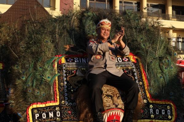 Rawat Kebhinekaan, Polda Banten Gelar Kesenian Budaya Mulai Dari Golok Banten Hingga Reog Rawat Kebhinekaan, Polda Banten Gelar Kesenian Budaya Mulai Dari Golok Banten Hingga Reog