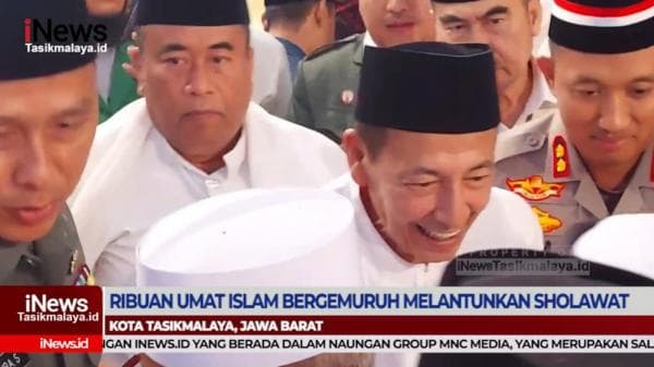 VIDEO: Habib Luthfi: Alim Ulama, Toma dan TNI-Polri Bersama, Ini Kekuatan Utama di Indonesia VIDEO: Habib Luthfi: Alim Ulama, Toma dan TNI-Polri Bersama, Ini Kekuatan Utama di Indonesia