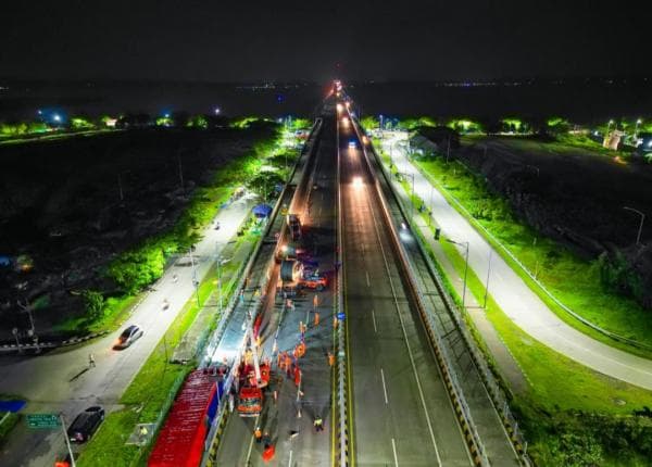 PLN Tuntaskan Pekerjaan Lebih Cepat, Pasokan Listrik Madura Kembali Normal PLN Tuntaskan Pekerjaan Lebih Cepat, Pasokan Listrik Madura Kembali Normal