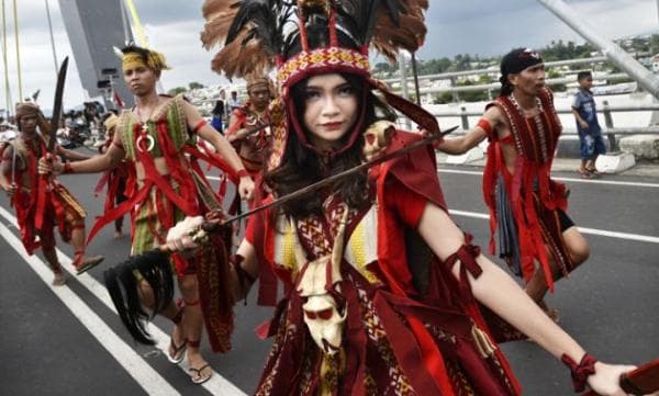3 Tarian Tradisional Sulawesi Utara yang Populer, No 3 Gabungan Budaya Spanyol 3 Tarian Tradisional Sulawesi Utara yang Populer, No 3 Gabungan Budaya Spanyol