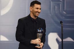 Messi Sabet Gelar Pemain Terbaik FIFA 2022 Singkirkan Kylian Mbappe dan Karim Benzema