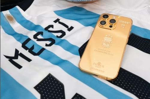 Lionel Messi Bagi-Bagi 35 iPhone Berlapis Emas 24 Karat Seharga Rp3,2 Miliar Lionel Messi Bagi-Bagi 35 iPhone Berlapis Emas 24 Karat Seharga Rp3,2 Miliar