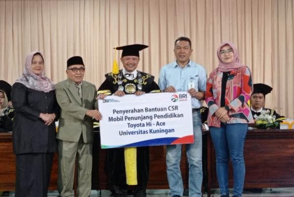 Universitas Kuningan Terima Bantuan CSR Mobil Toyota HiAce Universitas Kuningan Terima Bantuan CSR Mobil Toyota HiAce
