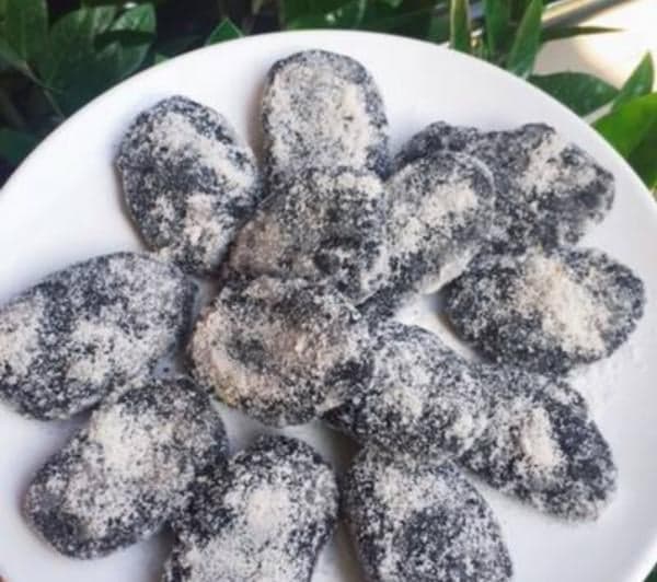 Getas Ketan, Jajanan Lawas Kota Surabaya yang Hampir Punah Diterpa Zaman Getas Ketan, Jajanan Lawas Kota Surabaya yang Hampir Punah Diterpa Zaman