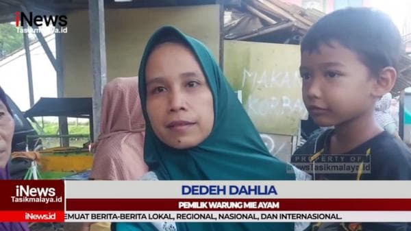 VIDEO: Warung Mie Ayam dan Pangkas Rambut di Jalan Moch Hatta Kota Tasikmalaya Diseruduk Mobil Box VIDEO: Warung Mie Ayam dan Pangkas Rambut di Jalan Moch Hatta Kota Tasikmalaya Diseruduk Mobil Box