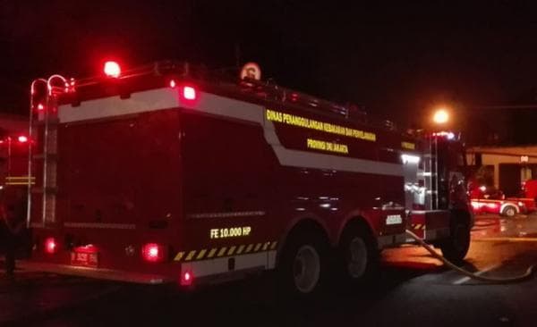 Viral Petugas Tol Halangi Mobil Damkar di Jatiwarna Bekasi, Jasa Marga akan Beri Sanksi Viral Petugas Tol Halangi Mobil Damkar di Jatiwarna Bekasi, Jasa Marga akan Beri Sanksi