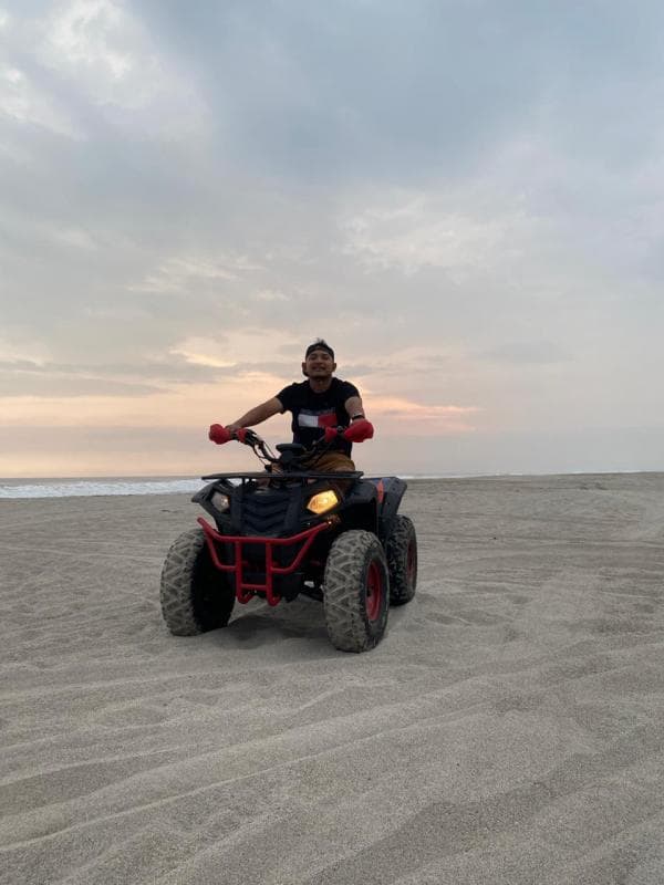 Wisata ke Pantai Mandiri di Krui, Wisatawan Bebas Dirikan Tenda hingga Main Motor ATV Wisata ke Pantai Mandiri di Krui, Wisatawan Bebas Dirikan Tenda hingga Main Motor ATV