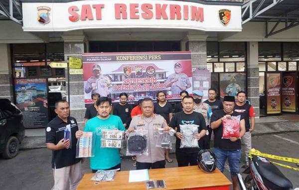 Polresta Cilacap Lumpuhkan Perampok yang Todongkan Senjata di Indomaret Polresta Cilacap Lumpuhkan Perampok yang Todongkan Senjata di Indomaret