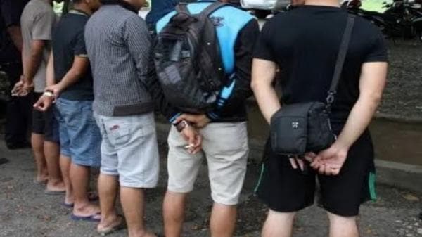 Maraknya Pengguna Celana Pendek Diaceh: Betentangan Hukum Islam Maraknya Pengguna Celana Pendek Diaceh: Betentangan Hukum Islam