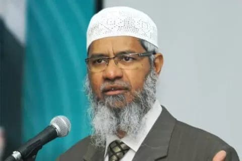 Siapa Sebenarnya Sosok Zakir Naik ? Siapa Sebenarnya Sosok Zakir Naik ?