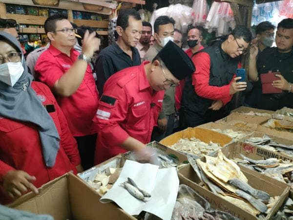Kebutuhan Sembako Jelang Lebaran Merangkak Naik, Bupati Cianjur Beli Ikan Asin Japuh Kebutuhan Sembako Jelang Lebaran Merangkak Naik, Bupati Cianjur Beli Ikan Asin Japuh