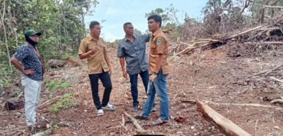 Dugaan Perusakan Lahan, Warga Muara Maung Lahat Laporkan PT IJAB dan PT ACI ke Menko Polhukam Dugaan Perusakan Lahan, Warga Muara Maung Lahat Laporkan PT IJAB dan PT ACI ke Menko Polhukam
