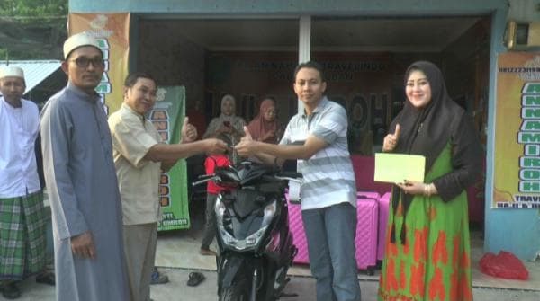 PT An Namiroh Travelindo Serahkan Sepeda Motor kepada Agen Cabang Bojonegoro PT An Namiroh Travelindo Serahkan Sepeda Motor kepada Agen Cabang Bojonegoro