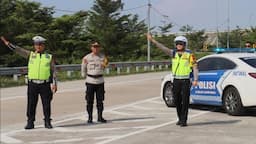 One Way Arah Jakarta Mulai Diberlakukan, 2.341 Kendaraan Sudah Masuk Tol Gandulan Pemalang