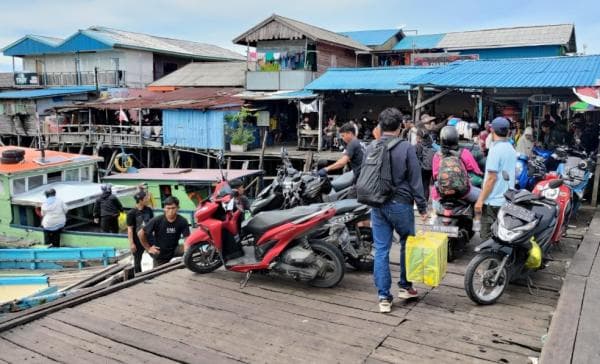 Libur Lebaran, Transportasi Kapal Klotok Balikpapan-Penajam Angkut 4200 Penumpang Libur Lebaran, Transportasi Kapal Klotok Balikpapan-Penajam Angkut 4200 Penumpang