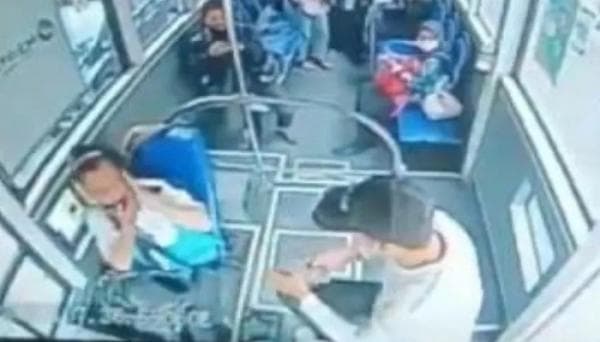 Sesalkan Pemukulan Sopir Bus TMP, Dishub Jabar Segera Lakukan Investigasi Sesalkan Pemukulan Sopir Bus TMP, Dishub Jabar Segera Lakukan Investigasi
