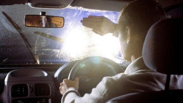 Viral di Jagat Maya! Warganet Desak Pihak Berwajib Tertibkan Lampu `Cahaya Ilahi` Viral di Jagat Maya! Warganet Desak Pihak Berwajib Tertibkan Lampu `Cahaya Ilahi`