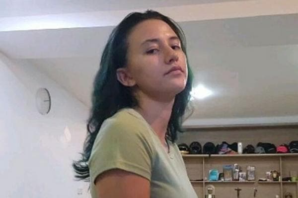 Setelah Bongkar Dugaan Perselingkuhan, Dahlia Poland Unfollow Instagram Sang Suami Setelah Bongkar Dugaan Perselingkuhan, Dahlia Poland Unfollow Instagram Sang Suami