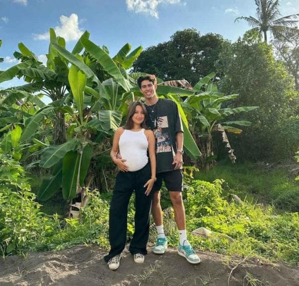 Ini Sebab Artis Muda Jennifer Coppen Berani Umumkan Telah Hamil di Luar Nikah Ini Sebab Artis Muda Jennifer Coppen Berani Umumkan Telah Hamil di Luar Nikah