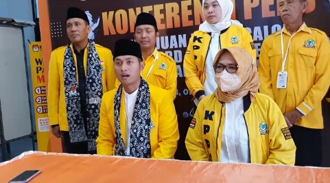Partai Golkar Kabupaten Tuban Serahkan Daftar Bacaleg ke KPU Partai Golkar Kabupaten Tuban Serahkan Daftar Bacaleg ke KPU