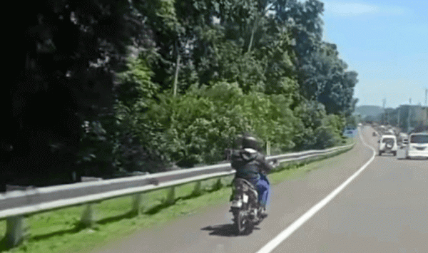 Viral Pengendara Motor Masuk Tol Pasteur Bandung karena Ikuti Google Maps Viral Pengendara Motor Masuk Tol Pasteur Bandung karena Ikuti Google Maps