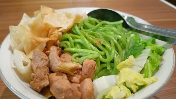 Mie Ayam Daun Kelor Tawarkan Sensasi Rasa Beda, Nikmatnya Bikin Ketagihan! Mie Ayam Daun Kelor Tawarkan Sensasi Rasa Beda, Nikmatnya Bikin Ketagihan!