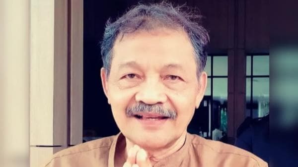 Aktor Senior Eeng Saptahadi Meninggal Dunia di Usia 65 Tahun usai Terinfeksi Covid-19 Aktor Senior Eeng Saptahadi Meninggal Dunia di Usia 65 Tahun usai Terinfeksi Covid-19