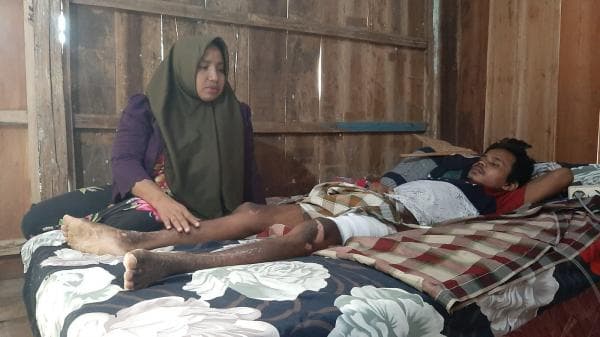 Pasca Kecelakaan Pulang Kerja, Pemuda di Gubug Kondisinya Mengenaskan Pasca Kecelakaan Pulang Kerja, Pemuda di Gubug Kondisinya Mengenaskan