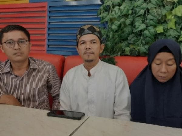 Orang Tua Tersangka Pencabulan Minta Polisi Adil, Kuasa Hukum Ajukan Prapid Dan Adukan Penyidik Orang Tua Tersangka Pencabulan Minta Polisi Adil, Kuasa Hukum Ajukan Prapid Dan Adukan Penyidik
