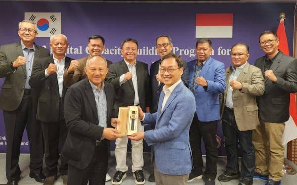 Belajar Transformasi Digital, 8 Sekda Kabupaten/Kota di Jabar Terbang ke Korea Belajar Transformasi Digital, 8 Sekda Kabupaten/Kota di Jabar Terbang ke Korea
