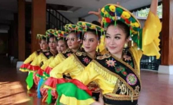 6 Tari Khas Depok, Perpaduan Budaya Betawi dan Sunda 6 Tari Khas Depok, Perpaduan Budaya Betawi dan Sunda
