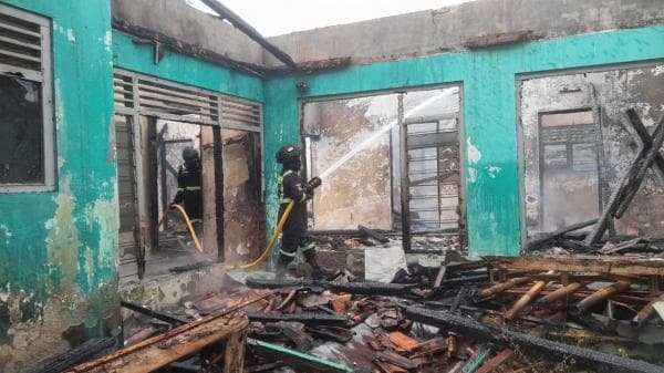 Ditinggal Merantau ke Luar Kota, Rumah Warga di Kuningan Ludes Terbakar Ditinggal Merantau ke Luar Kota, Rumah Warga di Kuningan Ludes Terbakar