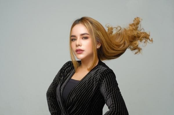 Berawal dari Konten Prank dan Percintaan, Konten Kreator Medan Dinda Yuliana Hasilkan Puluhan Juta Berawal dari Konten Prank dan Percintaan, Konten Kreator Medan Dinda Yuliana Hasilkan Puluhan Juta