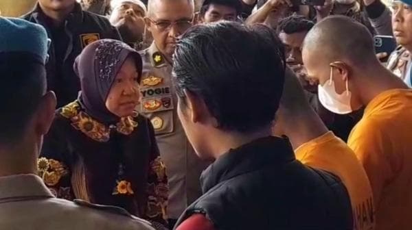 Mensos Ngamuk di Pandeglang, Rupanya Geram dengan Kasus Dua Siswi SMP yang Dijual Jadi PSK Mensos Ngamuk di Pandeglang, Rupanya Geram dengan Kasus Dua Siswi SMP yang Dijual Jadi PSK