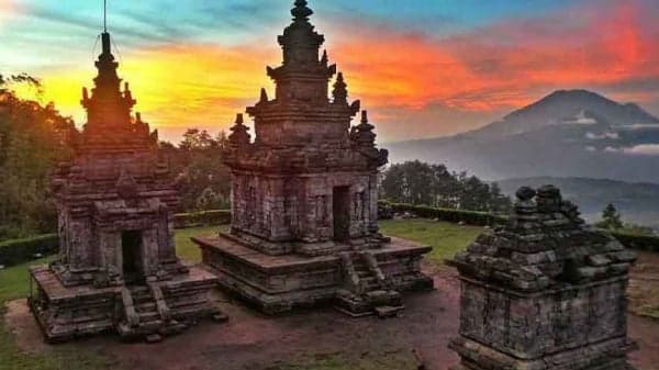 5 Tempat Wisata Terlarang di Indonesia yang Mampu Membayar dengan Umur Anda, Berani Menjelajah? 5 Tempat Wisata Terlarang di Indonesia yang Mampu Membayar dengan Umur Anda, Berani Menjelajah?