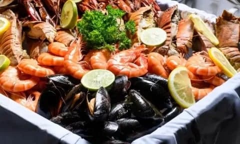 Jenis Seafood Apa Saja yang Picu Kolesterol? Simak Penjelasan Dokter Jenis Seafood Apa Saja yang Picu Kolesterol? Simak Penjelasan Dokter