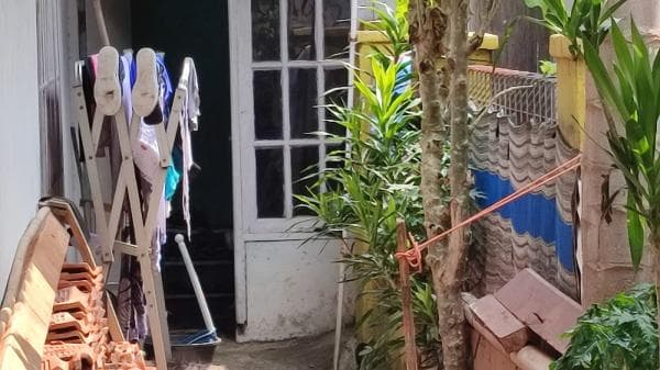 Warga Baros Sukabumi Resah Sering Kehilangan CD Wanita dan Bra saat Dijemur Warga Baros Sukabumi Resah Sering Kehilangan CD Wanita dan Bra saat Dijemur