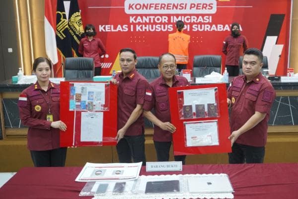 Sindikat Joki Tes Bahasa Inggris Internasional Asal Tiongkok Diamankan, Ini Catatan Kejahatannya Sindikat Joki Tes Bahasa Inggris Internasional Asal Tiongkok Diamankan, Ini Catatan Kejahatannya